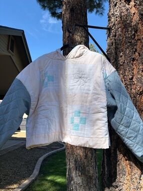 Womens Quilted Hooded Patchwork Jacket - Cream & Light Blue, Size Small